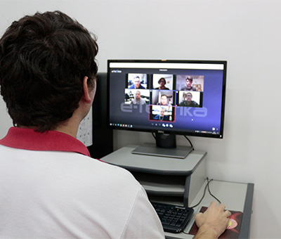 Background e-TÉORIKA